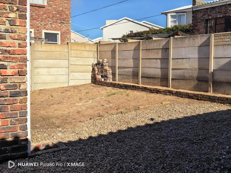 To Let 2 Bedroom Property for Rent in Heiderand Western Cape